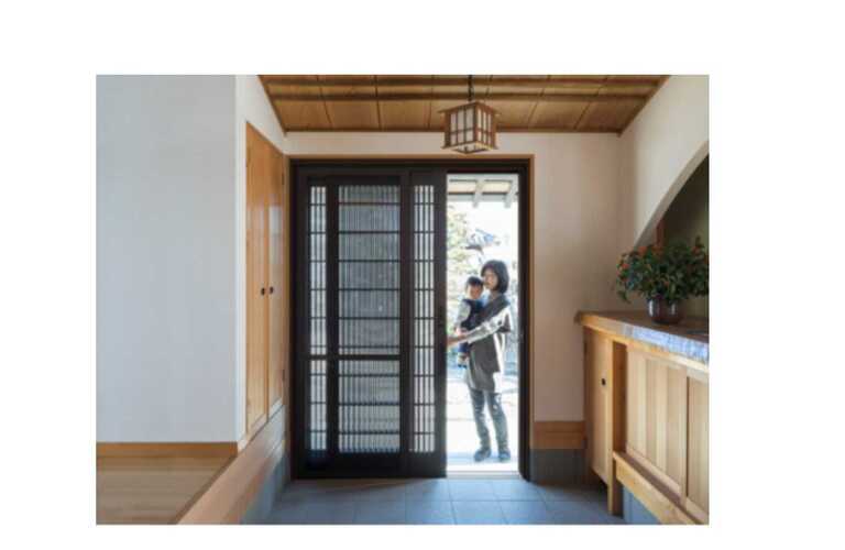 わずか一日で玄関引き戸を新しくしませんか（カバー工法）｜ご用命は有識者のいる金沢屋武庫之荘店まで！